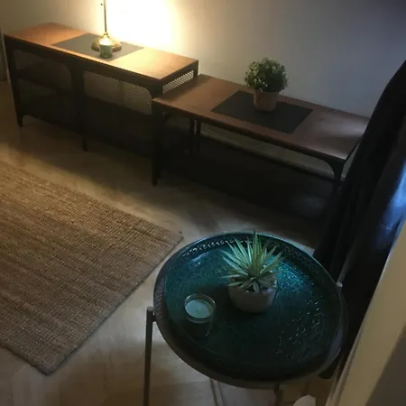 Tour Eiffel Apartment *