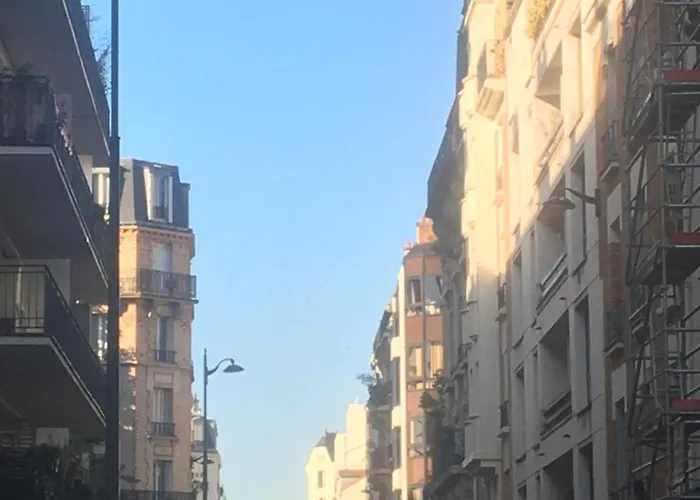 Tour Eiffel *